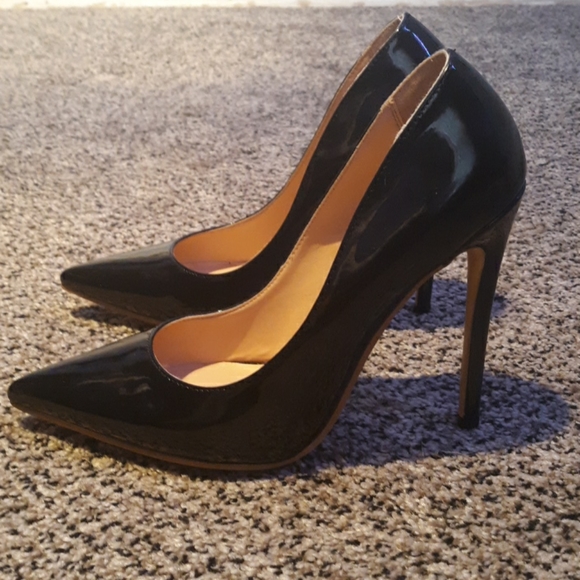 Heels - Picture 1 of 2